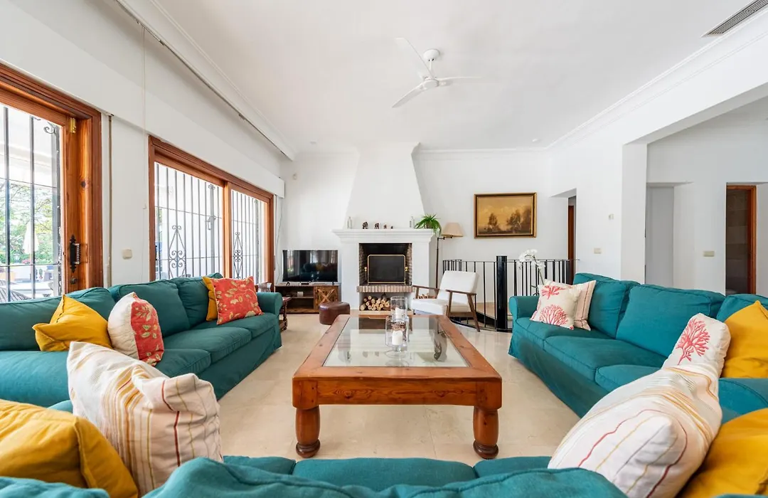 Villa Casa La Concha - Luxury 6 Bedroom Villa In Marbella, Beautiful Mountain View, Heated Swimming Pool, 15Min Walk To Puerto Banus Beaches, Sleeps Up To 12-1
