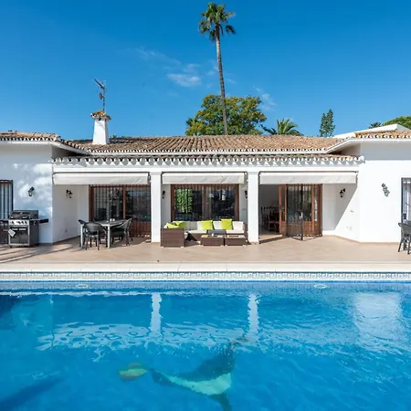 Villa Casa La Concha - Luxury 6 Bedroom Villa In Marbella, Beautiful Mountain View, Heated Swimming Pool, 15Min Walk To Puerto Banus Beaches, Sleeps Up To 12-3